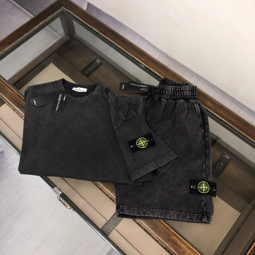 Stone Island T - shirt and Shorts